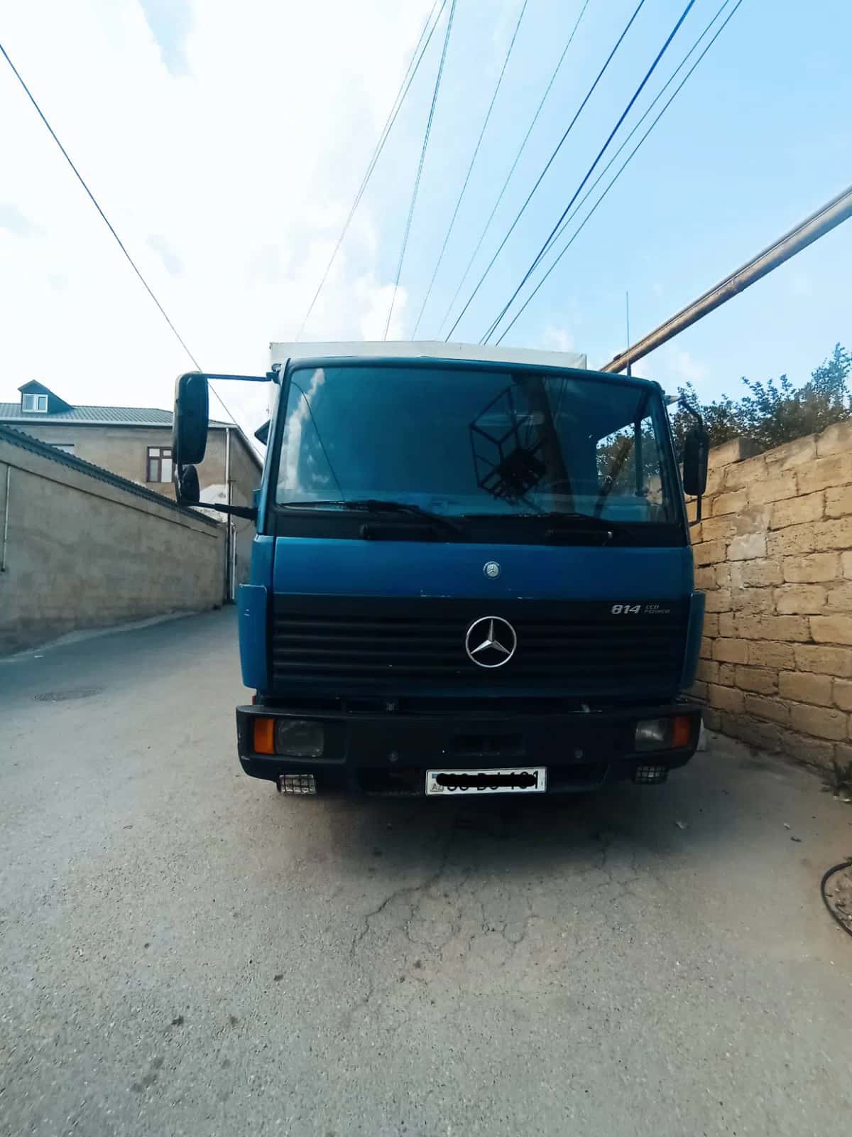 Mercedes 814 truck - Tenderyard