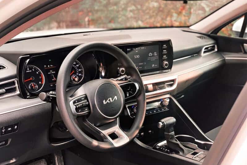 Avtomobil icarəsi Toyota Camry 2018 - Tenderyard