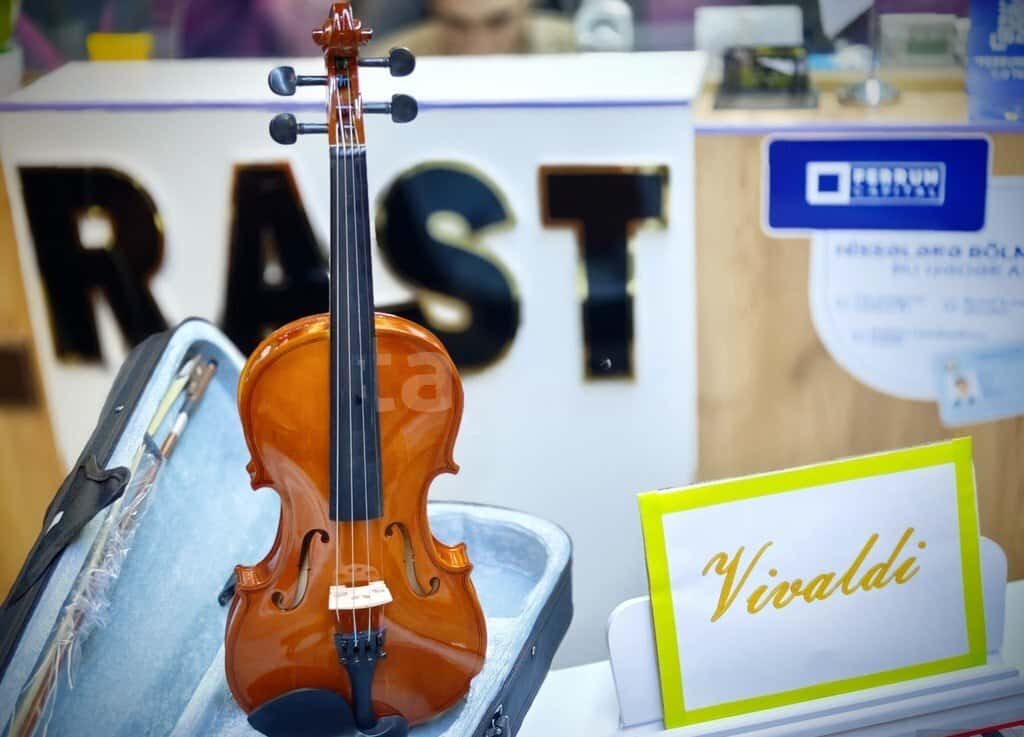 Vivaldi YV-100AB Violin - Tenderyard