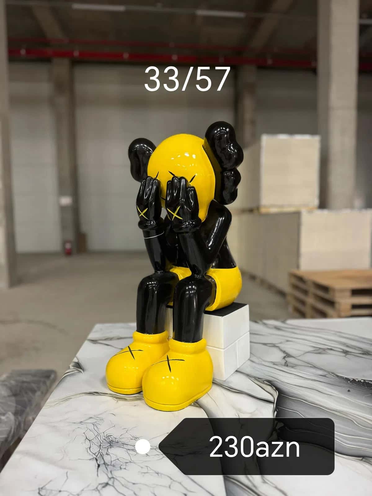 KAWS dekorativ interyer heykəli - Tenderyard
