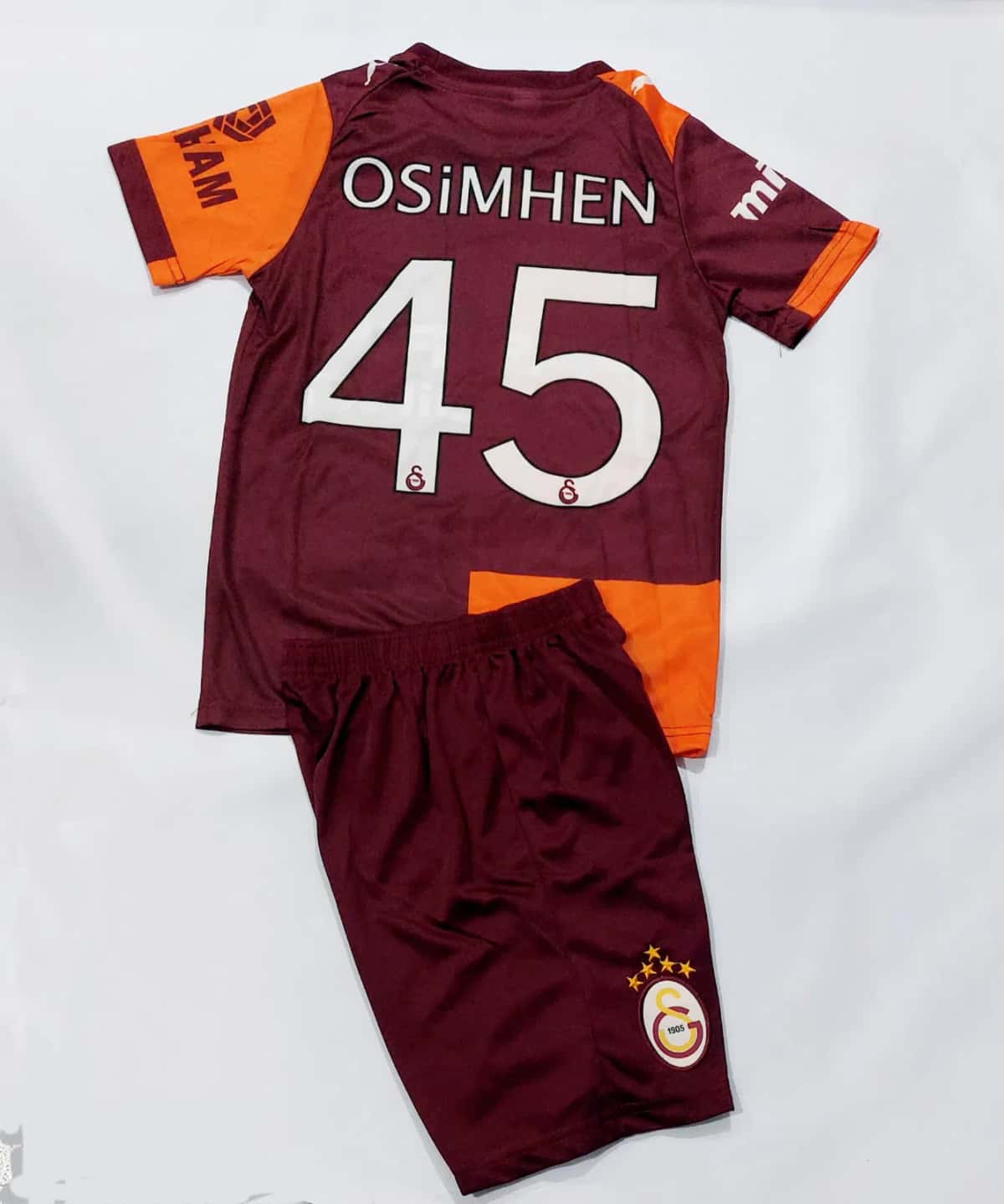 Osimhen 45 sports suit, size 22 - Tenderyard