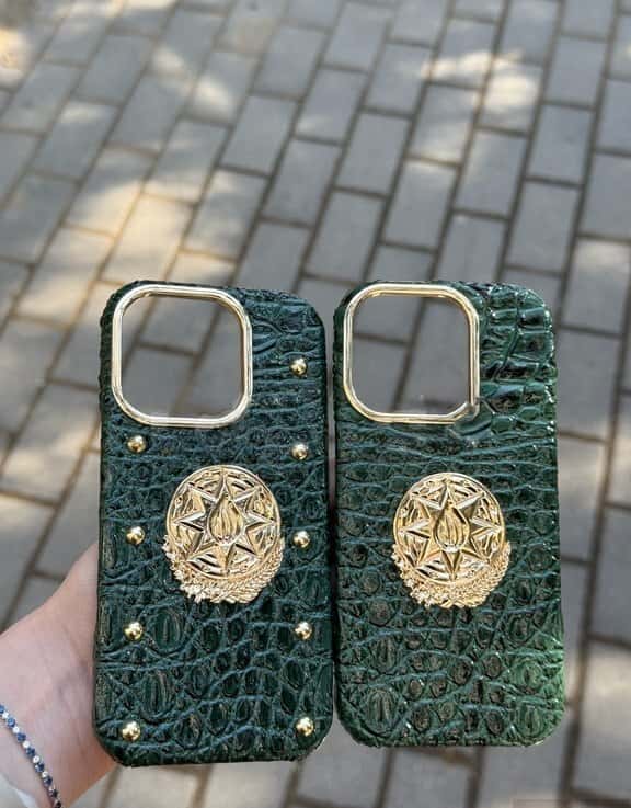 Phone case with emblem green - Tenderyard