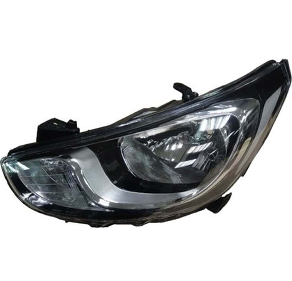 Fara Hyundai Accent 2012 - Tenderyard