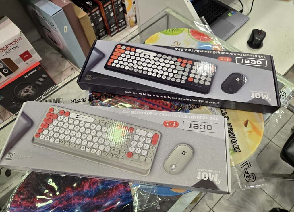 R8 1930 Wireless Bluetooth Keyboard and Mouse Set - Tenderyard