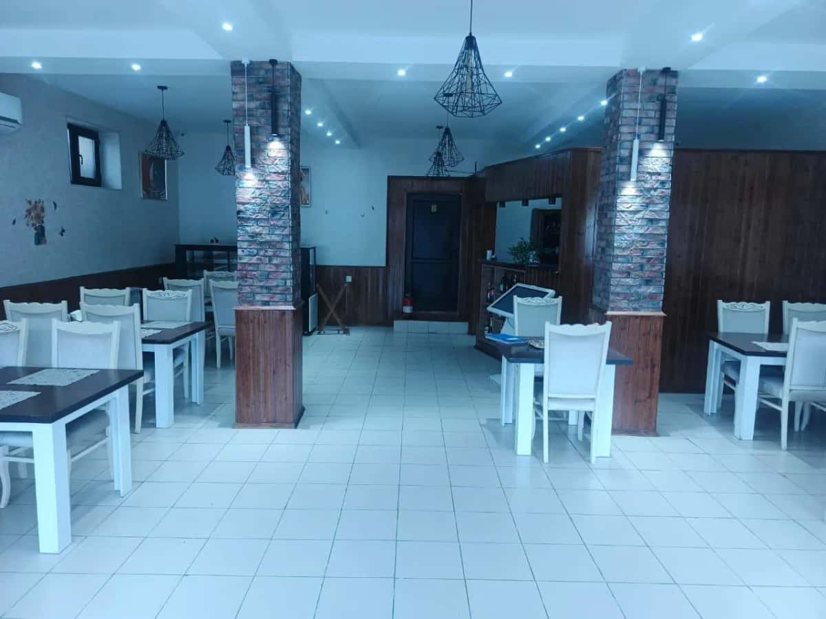 350 m² Yaxşı təmirli obyekt satılır - Tenderyard