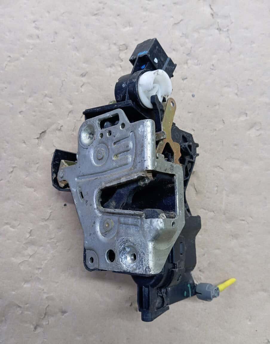 Door lock Mercedes - Tenderyard