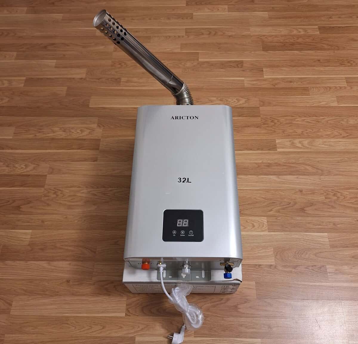 Ariston Water heater - Tenderyard