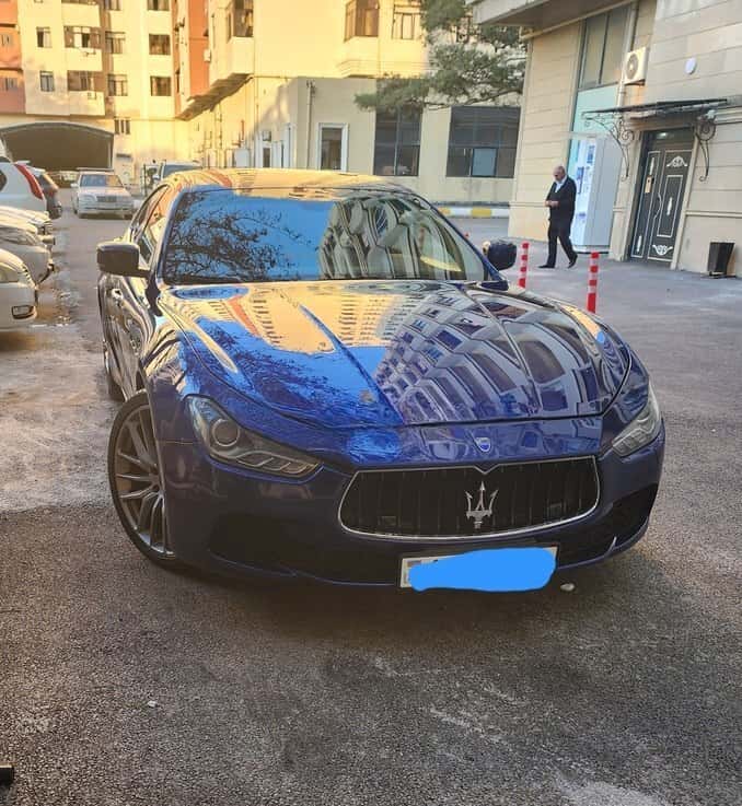 Maserati Ghibli, 2014, 175,000 km, 3 L - Tenderyard