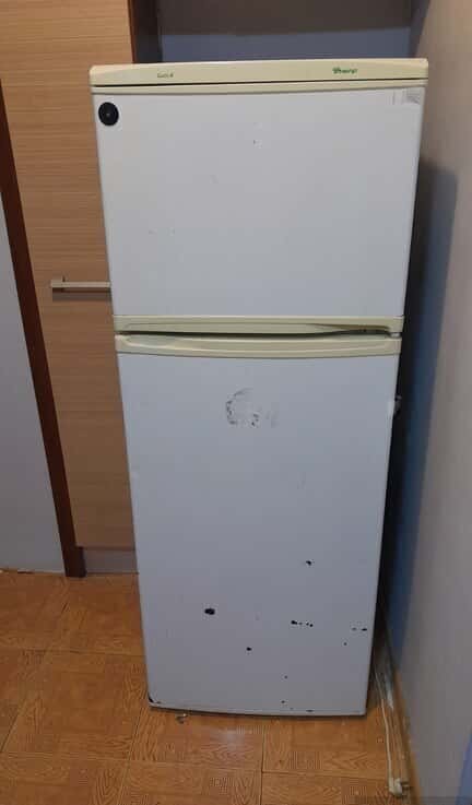 Indesit refrigerator - Tenderyard