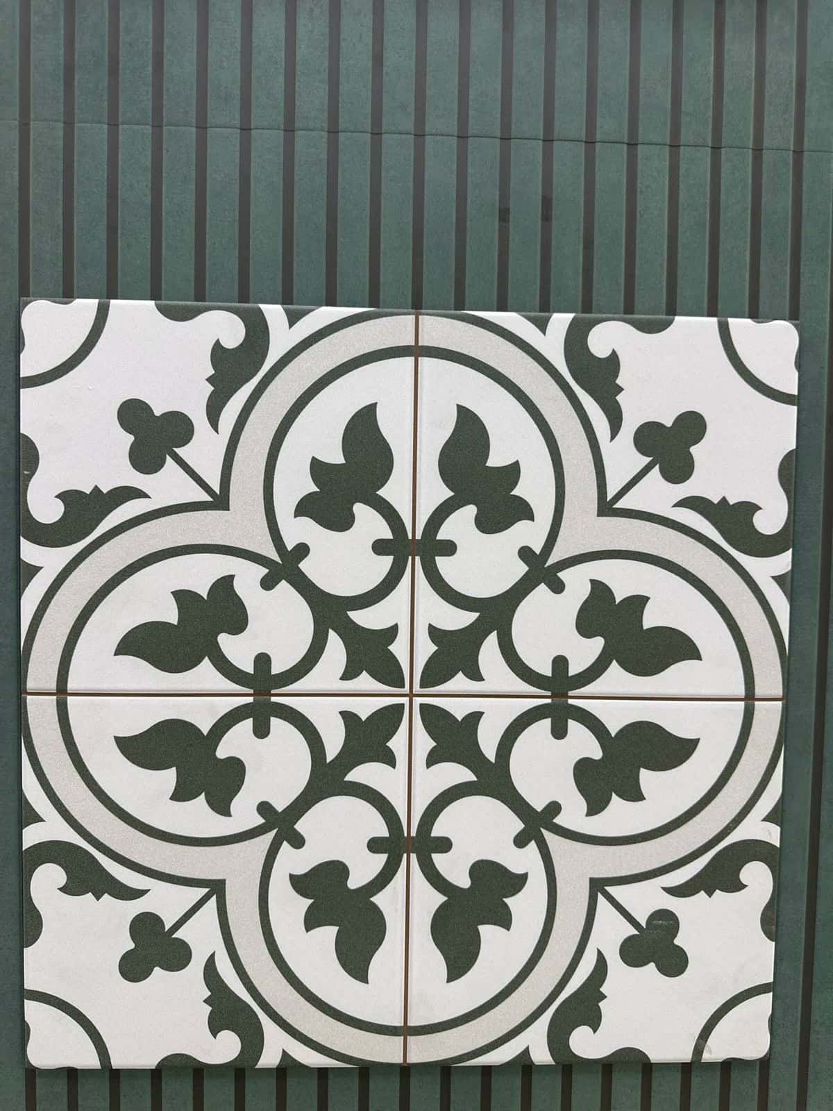 Decorative ceramic tile with pattern - Tenderyard