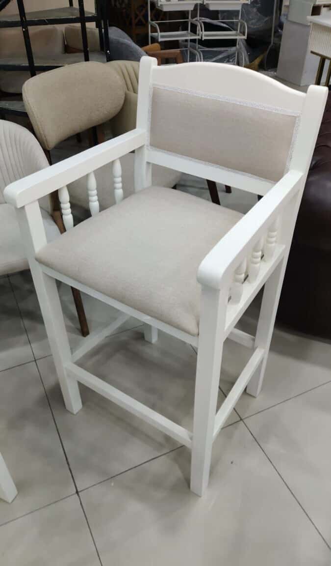 Makeup chair for salon - Tenderyard