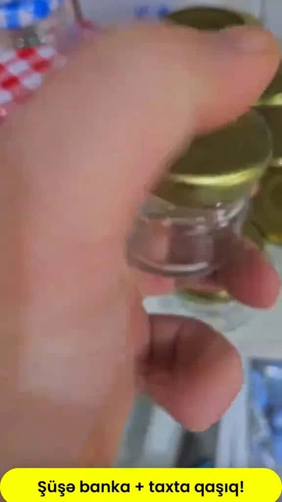 Honey jar and spoon - Tenderyard