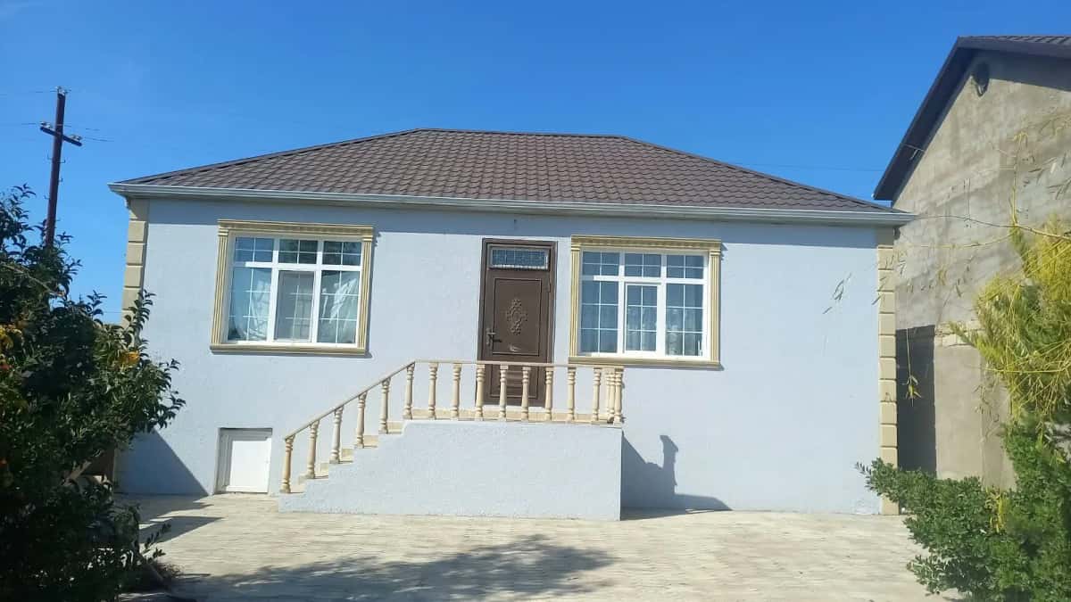 4 otaqlı həyət evi 100 m² satılır - Tenderyard