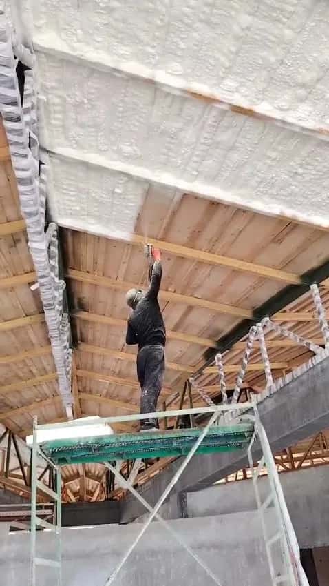 Heat and sound insulation with polyurethane foam - Tenderyard