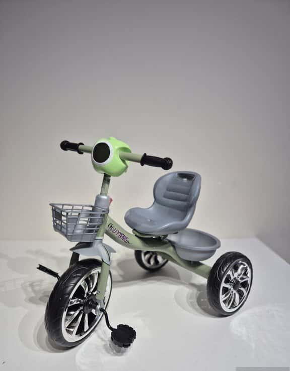Three-wheeled children's bicycle - Tenderyard