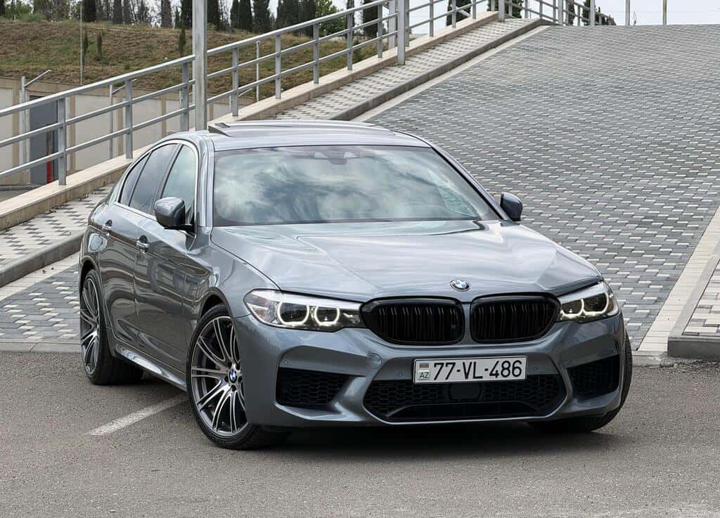 BMW 530, 2017 год, 104000 км, 2000 л - Tenderyard