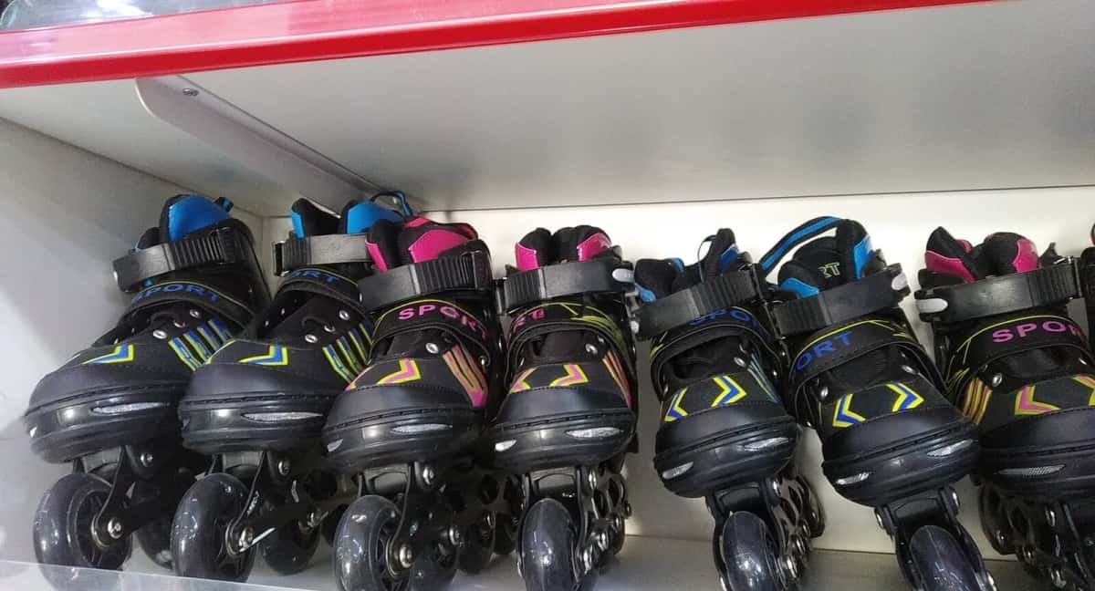 Roller skates and skateboards with light-up wheels - Tenderyard