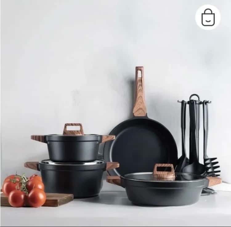 Dinnerware set - Tenderyard