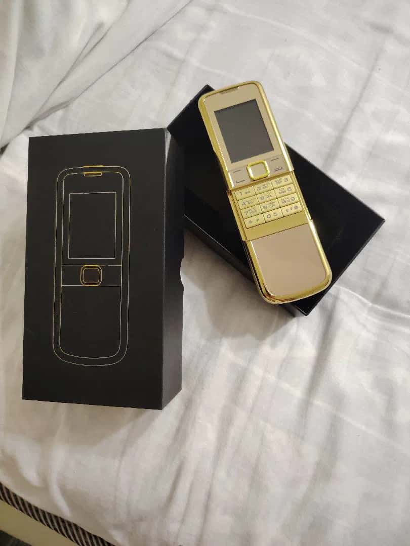 Nokia 8800, 32 MB - Tenderyard