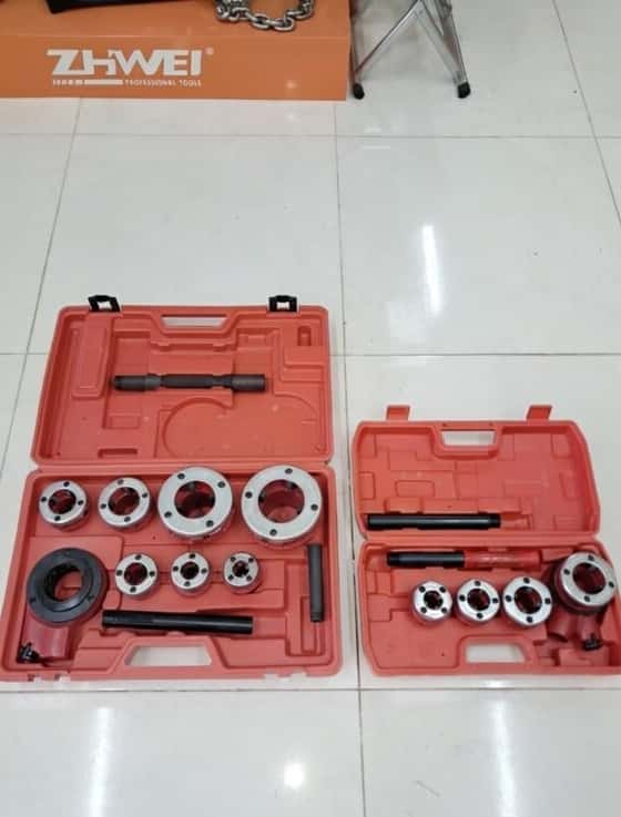 Professional Pipe Threading Tool Set - Tenderyard