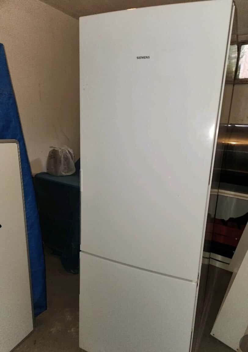 Indesit refrigerator - Tenderyard