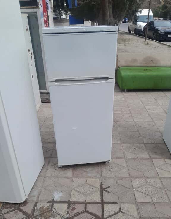 Indesit refrigerator - Tenderyard