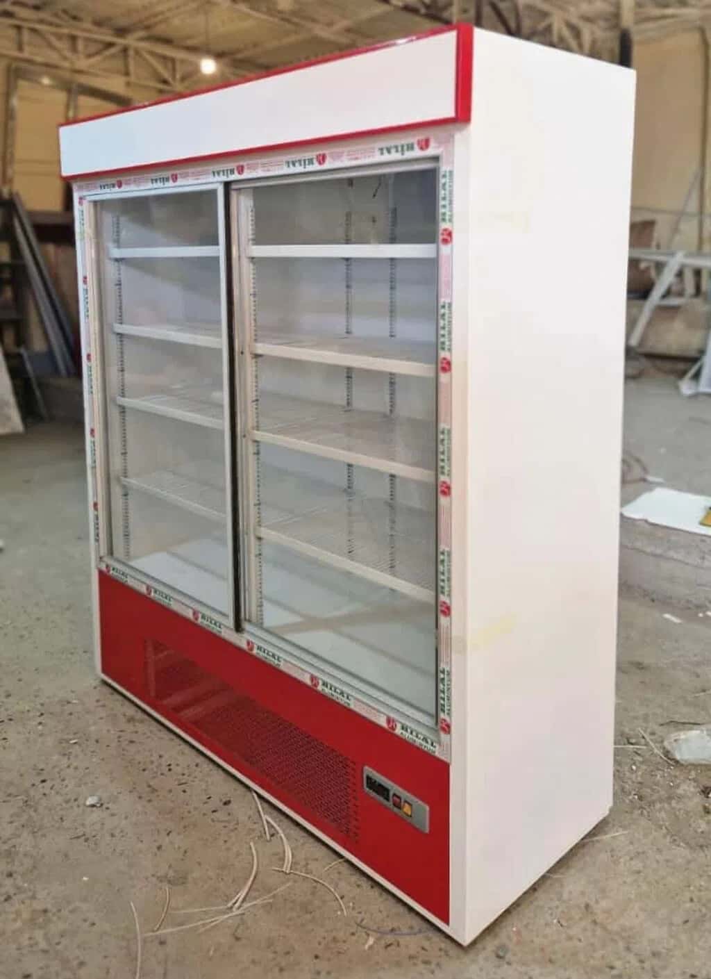 Factory-made refrigerated display case for dairy products - Tenderyard