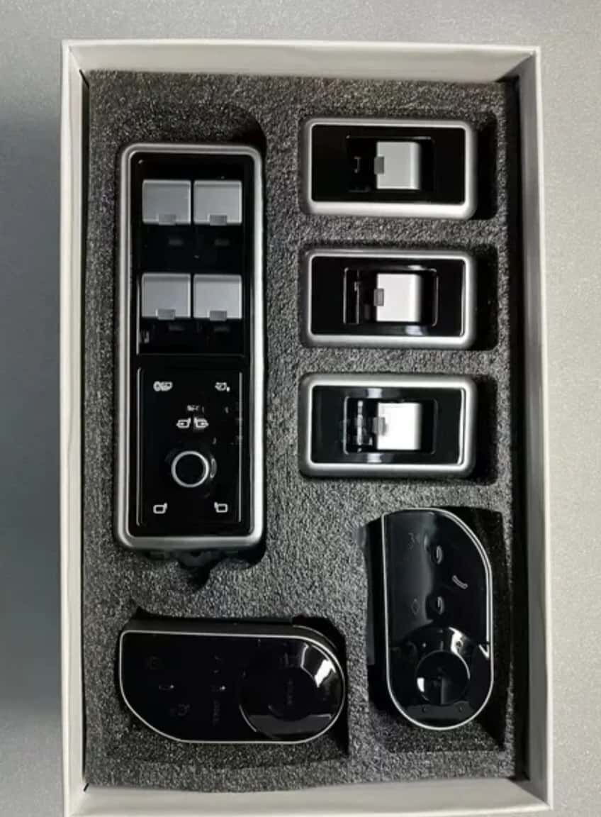 Window lift and menu control buttons for Land Rover - Tenderyard