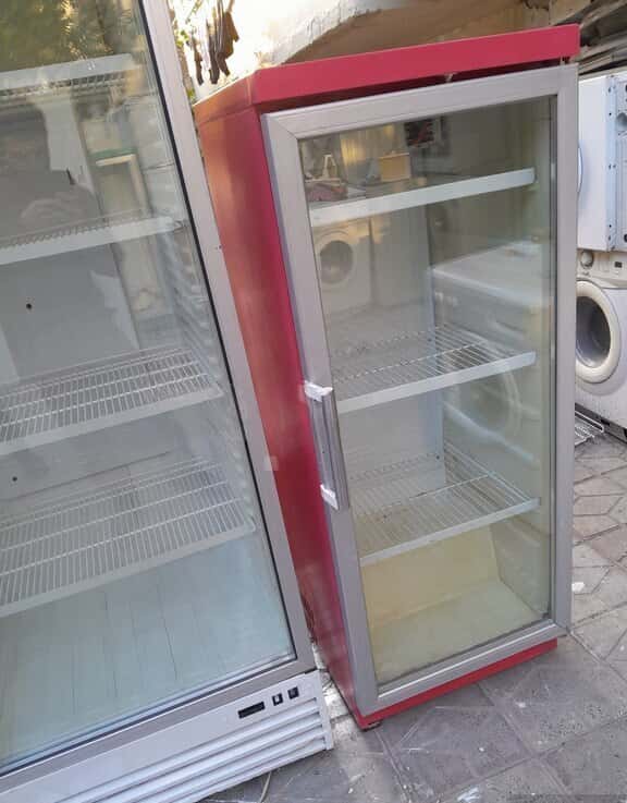 Refrigerated display case - Tenderyard