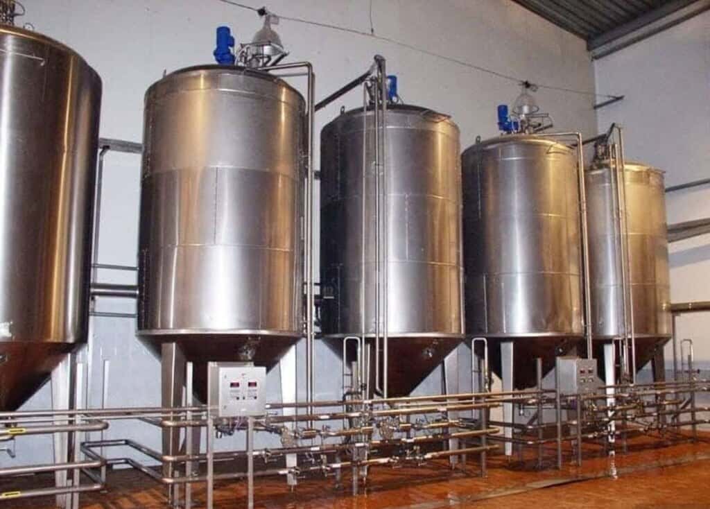 Stainless steel food and industrial tanks - Tenderyard