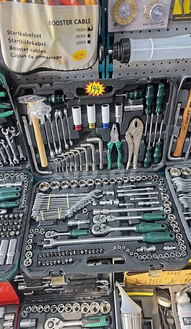 Universal Hand Tool Set - Tenderyard