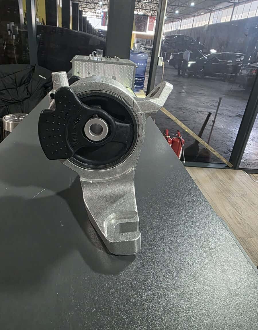 Transmission mount Honda Insight (left) - Tenderyard