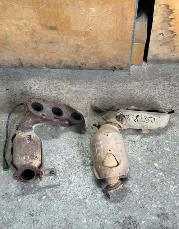 Catalytic Converter for Lexus RX-300 and RX-350 - Tenderyard