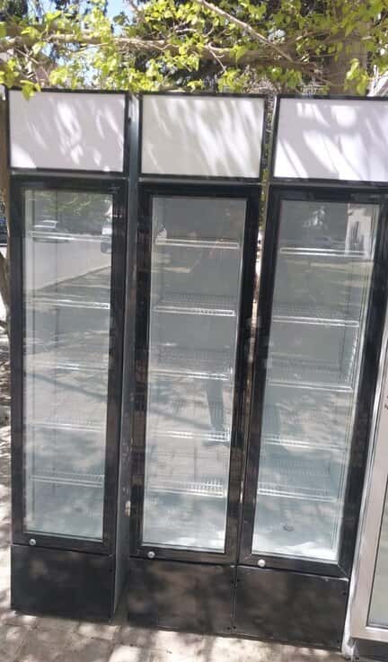 Refrigerated display case - Tenderyard