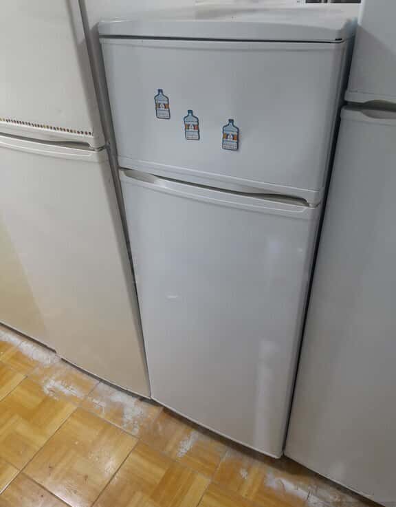Indesit refrigerator - Tenderyard