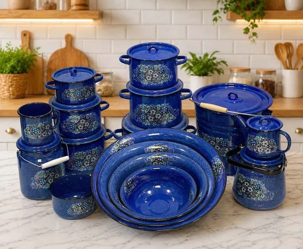 Dinnerware set - Tenderyard