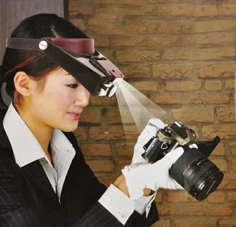 Head-mounted magnifying glass with LED light - Tenderyard