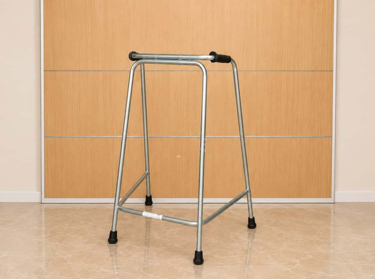Walker and rollator medical rehabilitation device - Tenderyard