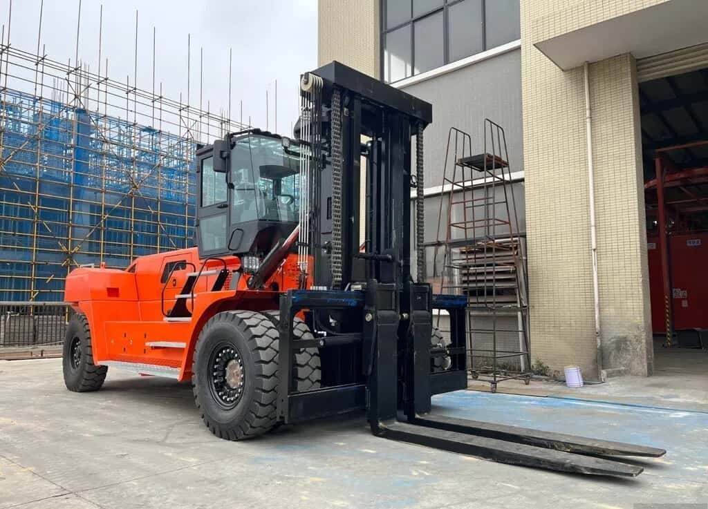Diesel forklift Cummins QSL9.3-C240, 30 tons, 2024 - Tenderyard