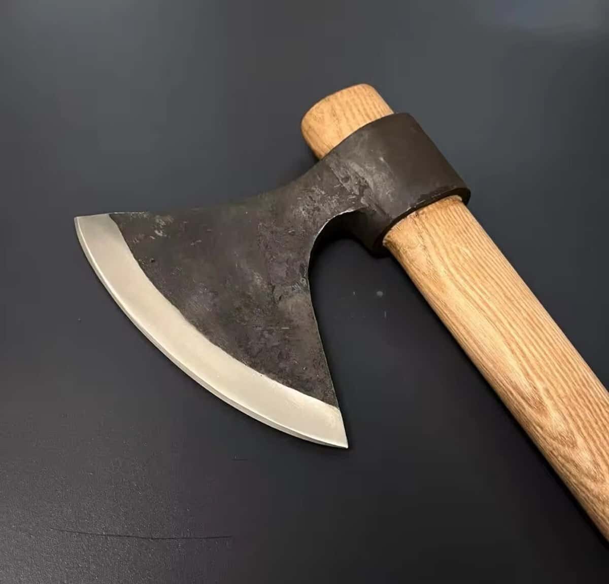 Camping axe, new - Tenderyard
