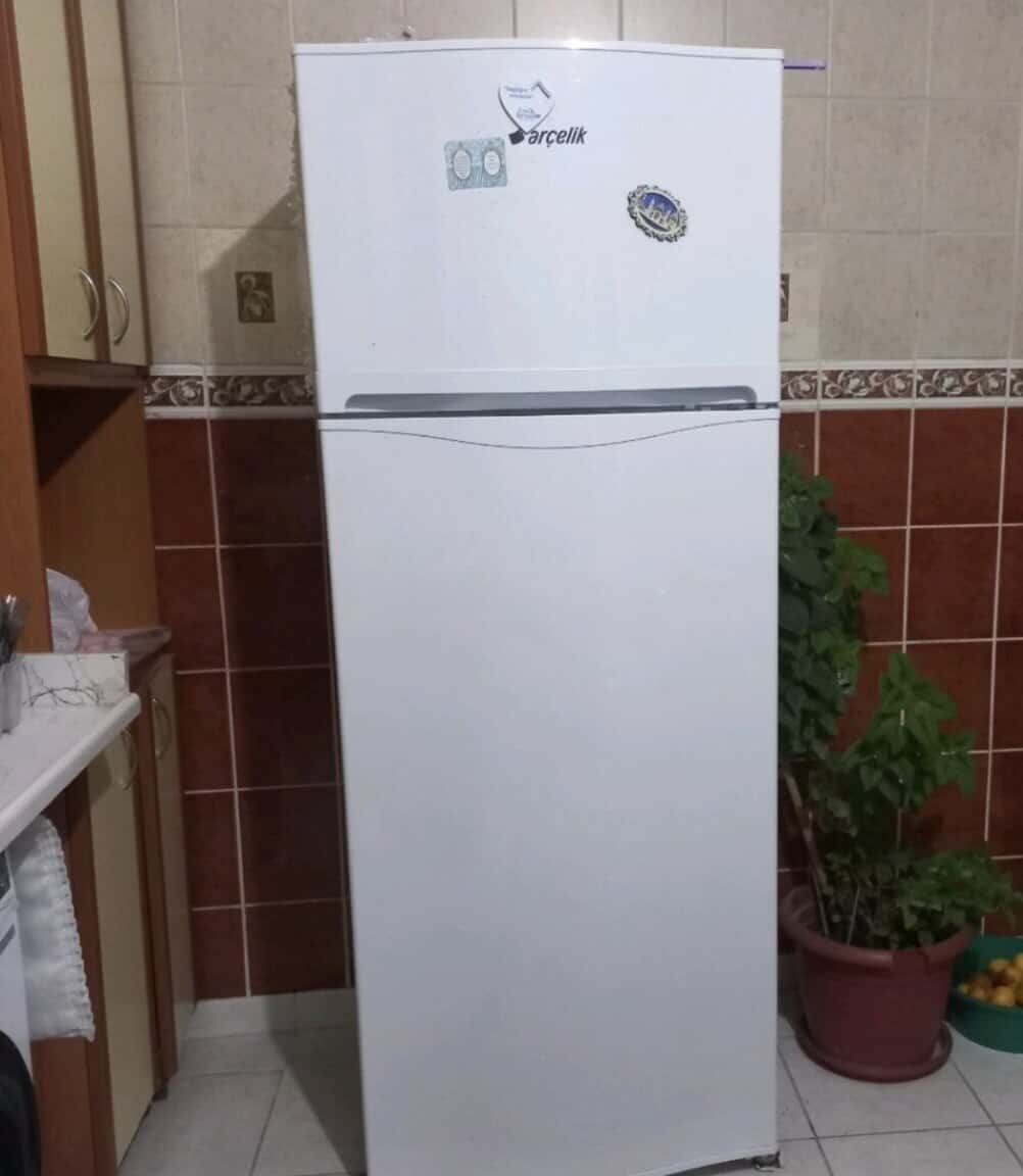Indesit refrigerator - Tenderyard