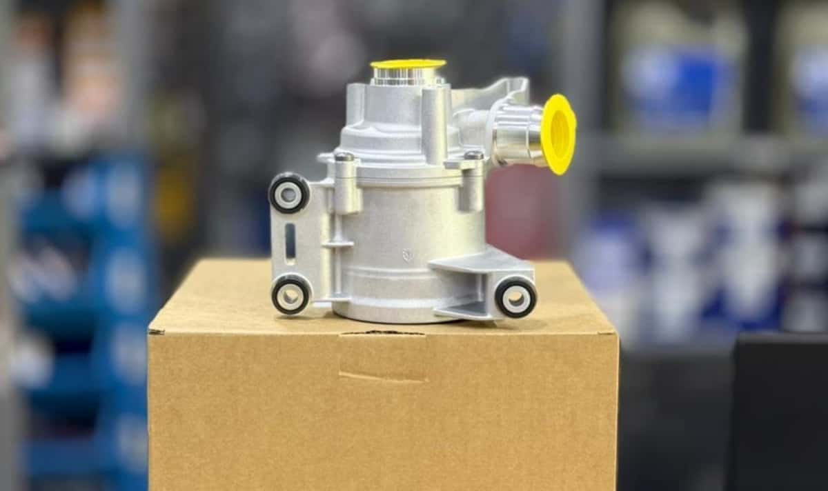 Electric water pump Mercedes-Benz W205 M276 - Tenderyard