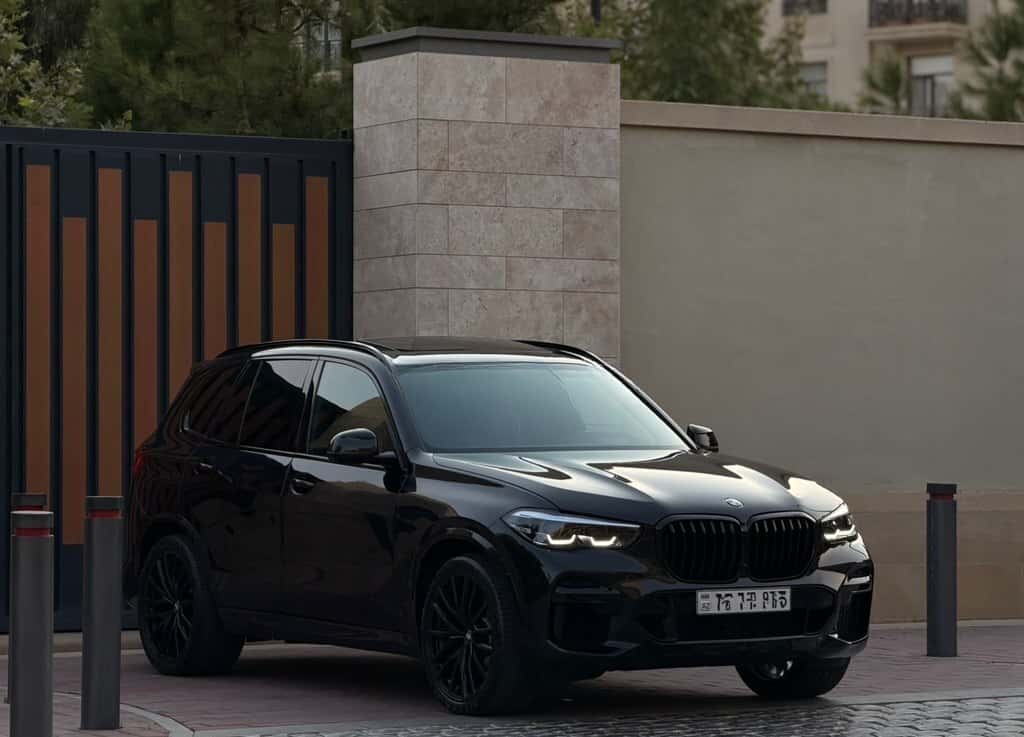 BMW X5, 2023 г., 52500 км, 3000 л - Tenderyard
