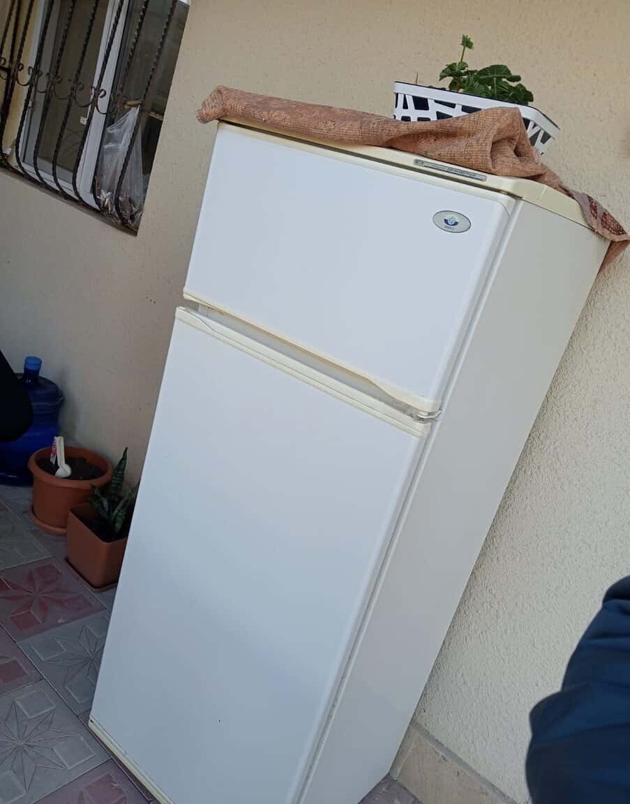 Indesit refrigerator - Tenderyard