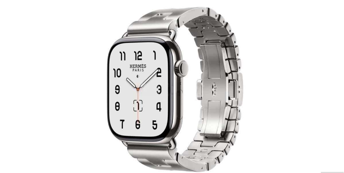 Silver smart watch - Tenderyard