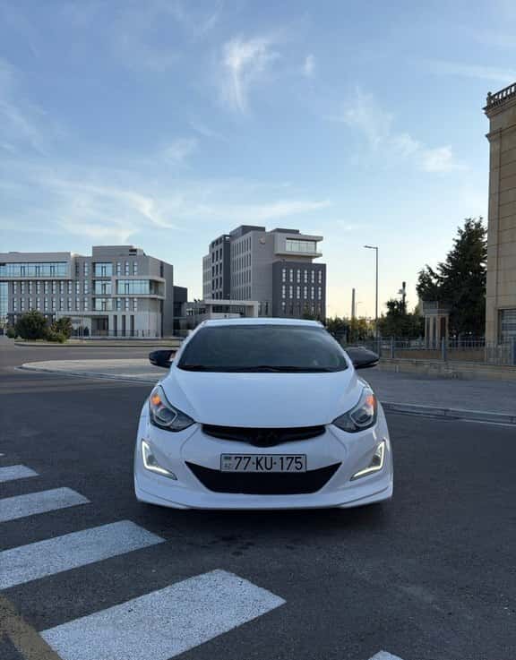 Hyundai Elantra, 2015 il, 235000 km, 1.6 L - Tenderyard
