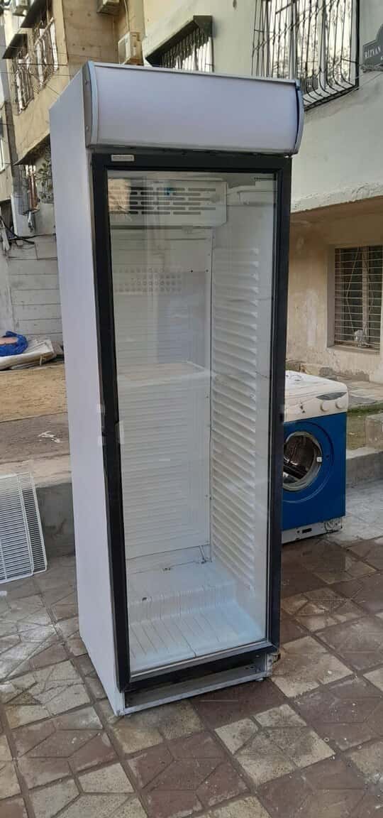 Display refrigerator - Tenderyard