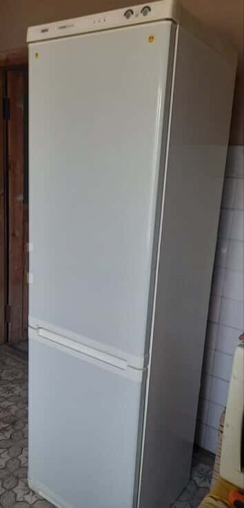 Indesit refrigerator - Tenderyard