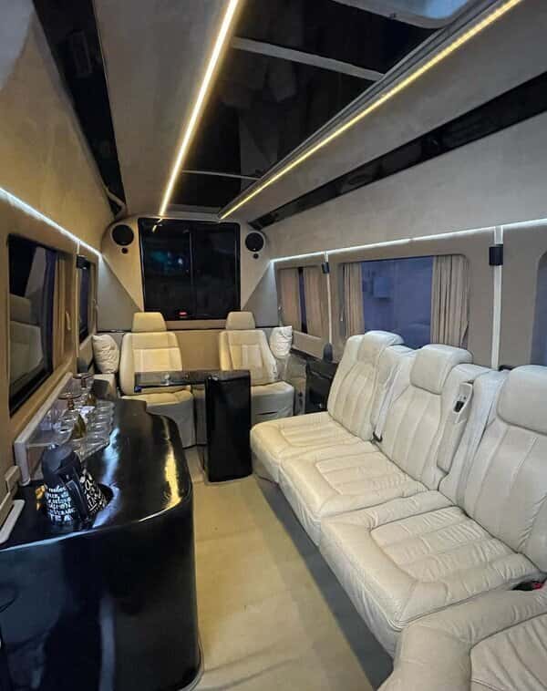 Mikroavtobus icarəsi Mercedes Sprinter VIP - Tenderyard