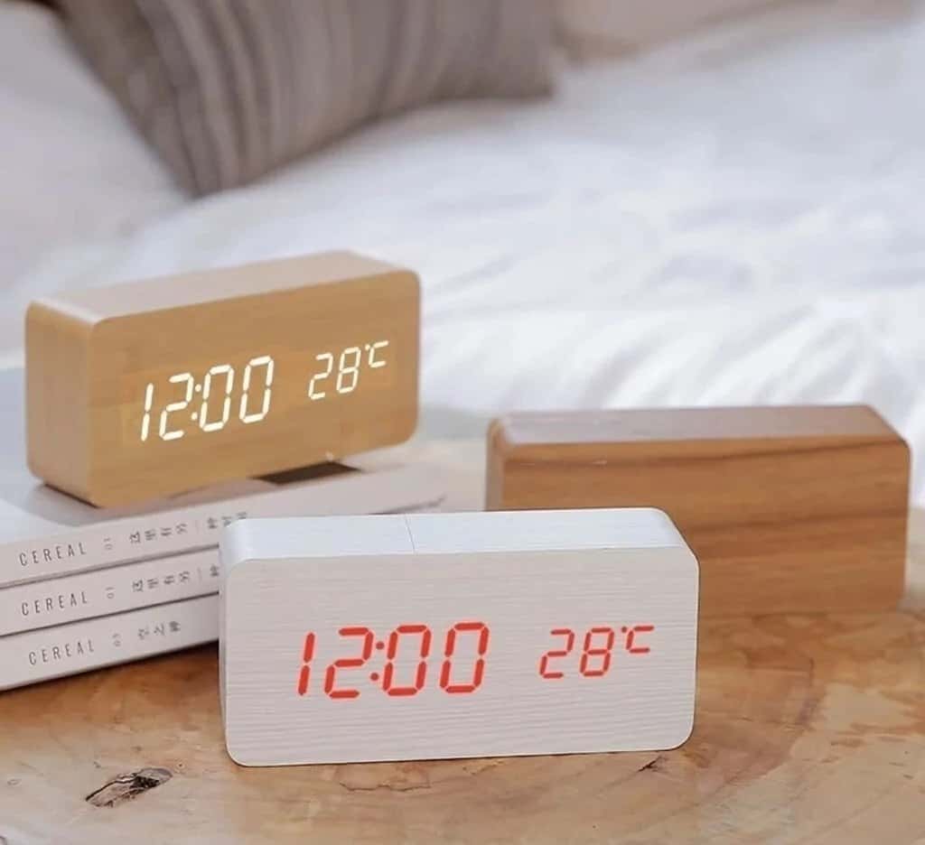 Desktop clock - Tenderyard